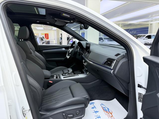 Audi Q5L Sportback 2022, фото 5