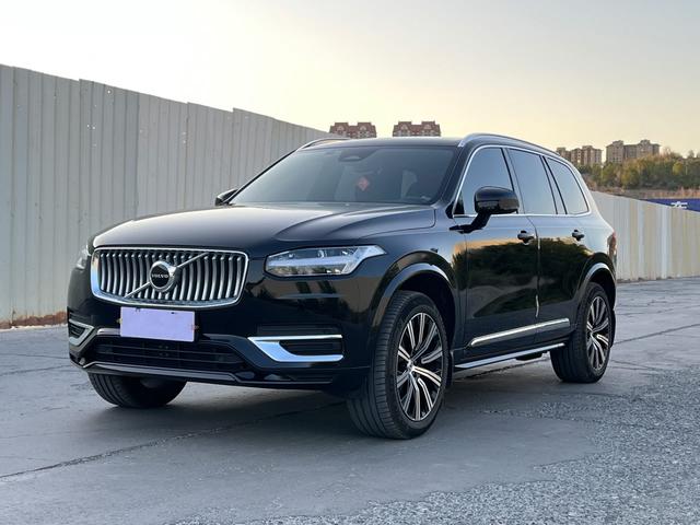 Volvo XC90 2024, 2 л, автомат, полный, пробег 9 000 км — авто из Китая с пробегом