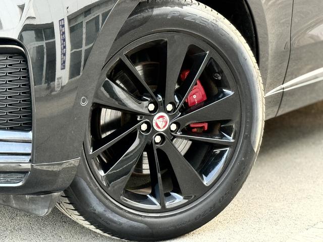 Jaguar F-PACE 2023, фото 9
