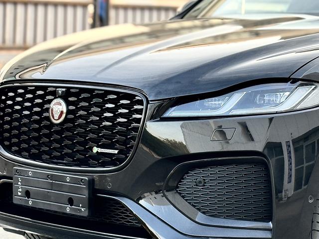 Jaguar F-PACE 2023, фото 10