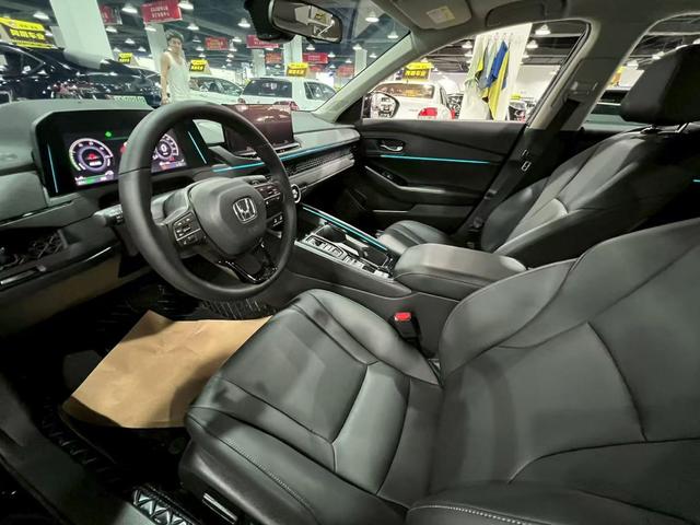 Honda Accord 2024, фото 4
