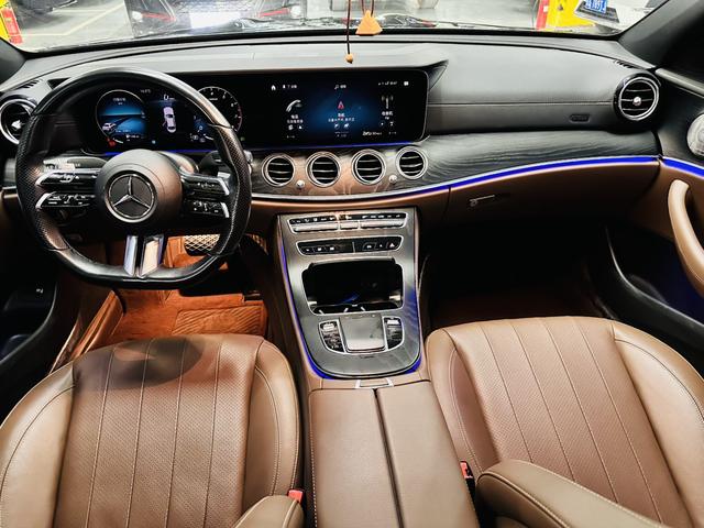 Mercedes-Benz E-Class 2023, фото 9