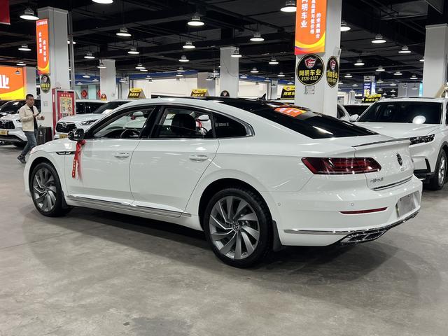 Volkswagen CC 2023, фото 16