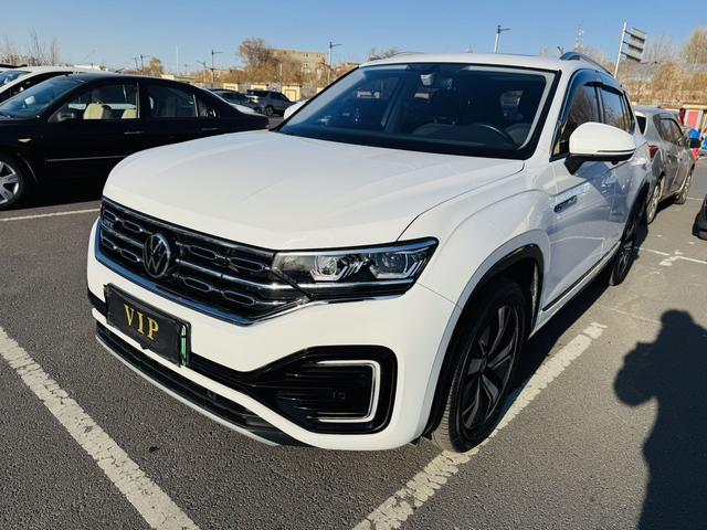 Volkswagen Tayron 2022, 1.4 л турбо, робот (DCT), передний, пробег 53 000 км — авто из Китая с пробегом