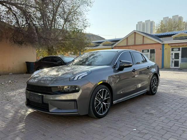 Lynk & Co 03 2022, 2 л турбо, робот (DCT), передний, пробег 65 000 км — авто из Китая с пробегом