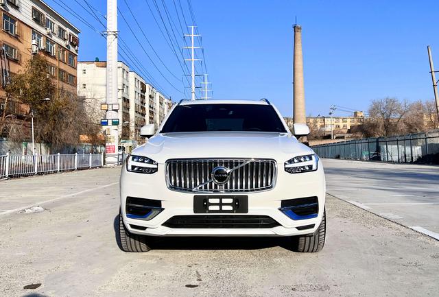 Volvo XC90 2024, фото 2