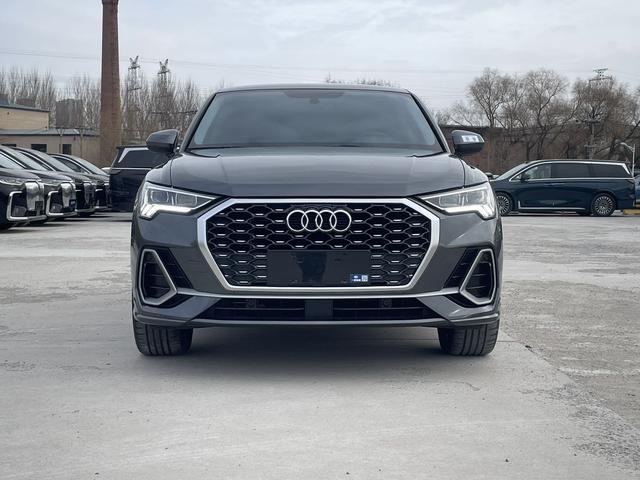 Audi Q3 Sportback 2022, фото 4