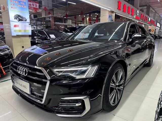 Audi A6L 2023, 2 л турбо, робот (DCT), передний, пробег 40 000 км — авто из Китая с пробегом
