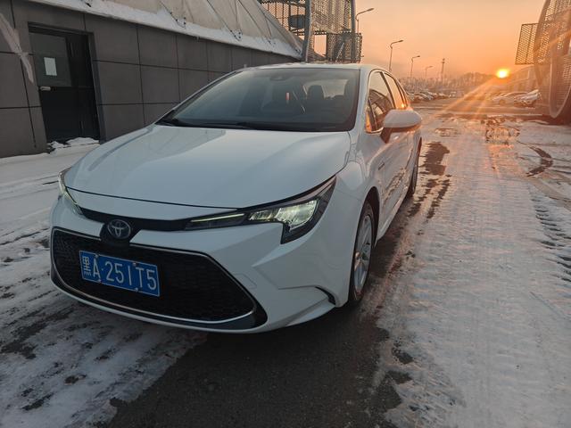 Toyota Corolla 2022, 1.8 л, вариатор (CVT), передний, пробег 88 000 км — авто из Китая с пробегом