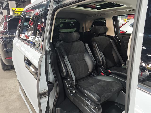Honda Elysion 2024, фото 15