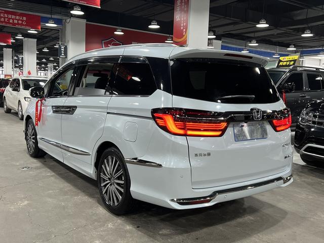 Honda Elysion 2024, фото 17