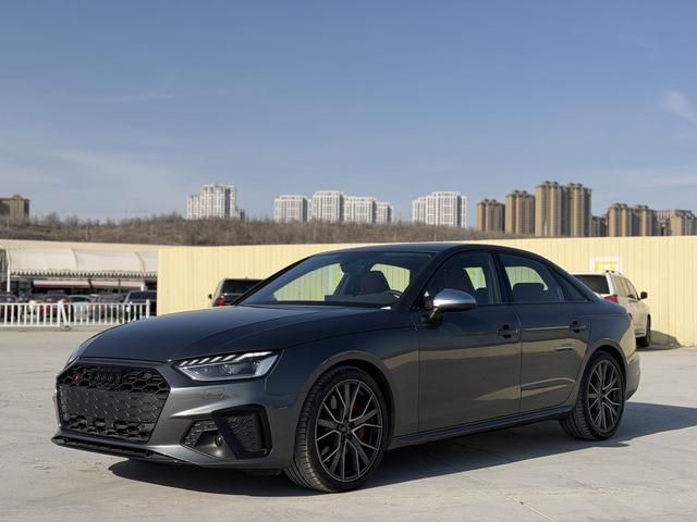 Audi S4 2024, 3 л турбо, автомат, полный, пробег 1 000 км — авто из Китая с пробегом