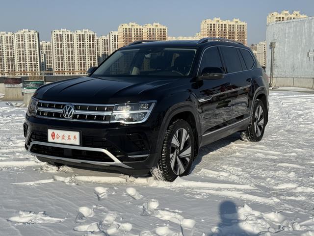 Volkswagen Teramont 2022, 2 л турбо, робот (DCT), полный, пробег 57 000 км — авто из Китая с пробегом
