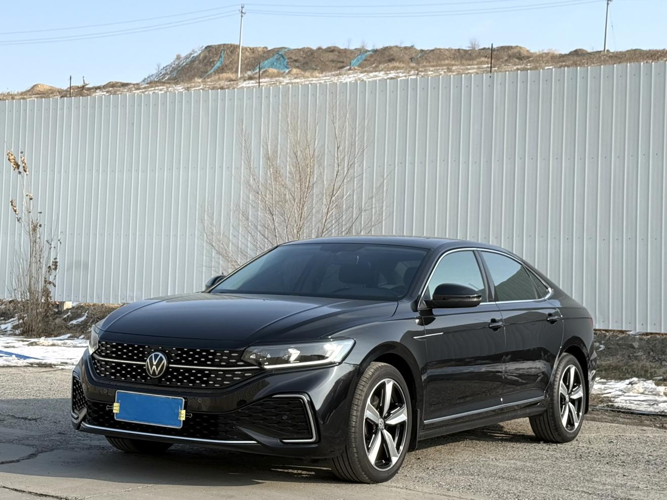 Volkswagen Passat 2022, 2 л турбо, робот (DCT), передний, пробег 53 000 км — авто из Китая с пробегом