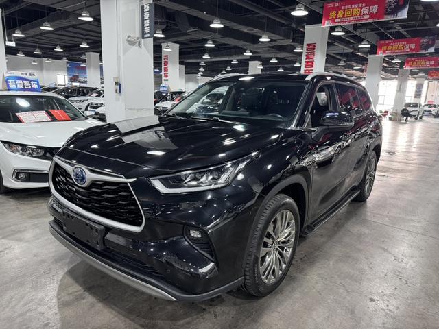 Toyota Haval 2022, 2.5 л, вариатор (CVT), полный, пробег 110 000 км — авто из Китая с пробегом