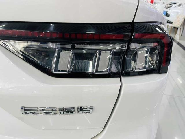 Ford Mondeo 2022, фото 17