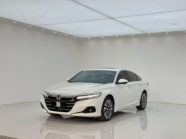 Honda Accord 2022, 2 л, вариатор (CVT), передний, пробег 80 000 км — авто из Китая с пробегом
