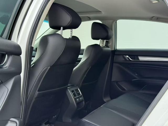 Honda Accord 2022, фото 6