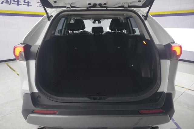 Toyota RAV4 2022, фото 11