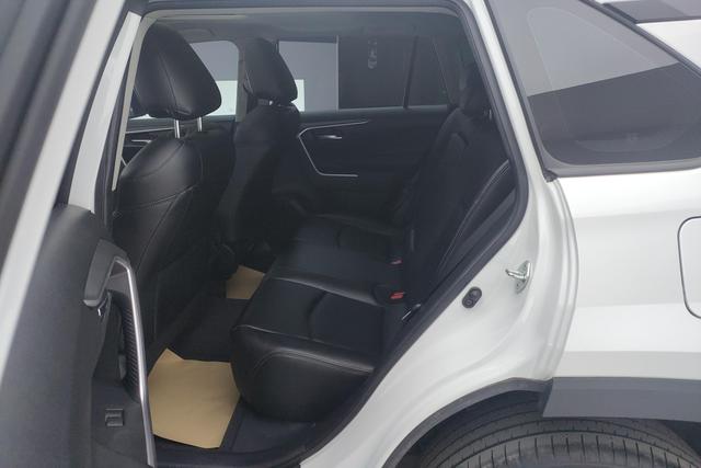 Toyota RAV4 2022, фото 13