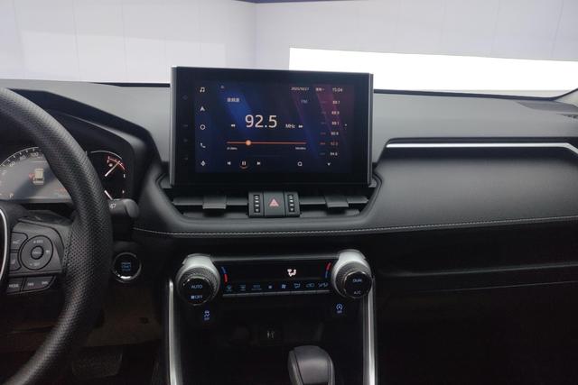 Toyota RAV4 2022, фото 15