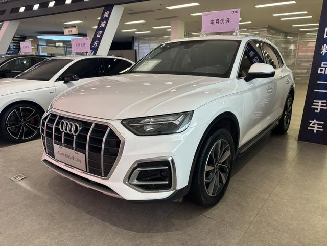 Audi Q5L 2022, 2 л турбо, робот (DCT), полный, пробег 54 000 км — авто из Китая с пробегом