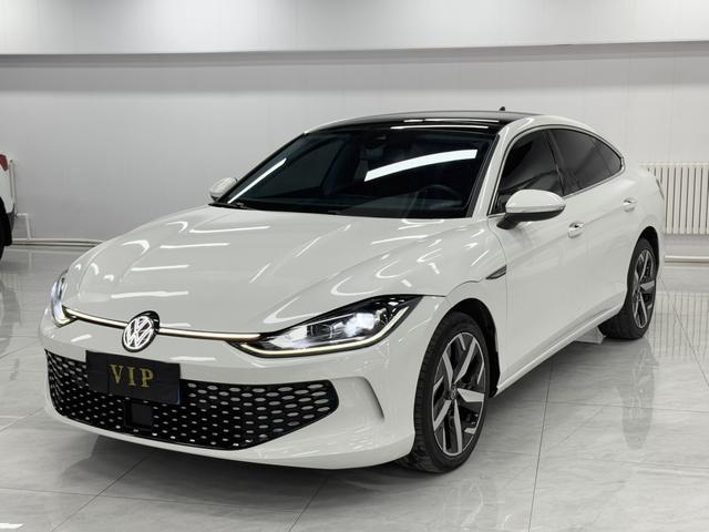 Volkswagen Lingdu 2022, 1.4 л турбо, робот (DCT), передний, пробег 50 000 км — авто из Китая с пробегом