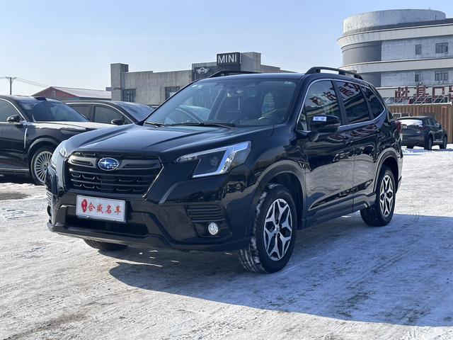 Subaru Forester 2022, 2 л, вариатор (CVT), полный, пробег 29 000 км — авто из Китая с пробегом