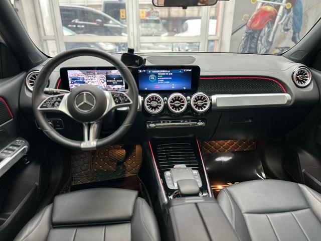 Mercedes-Benz GLB 2024, фото 10