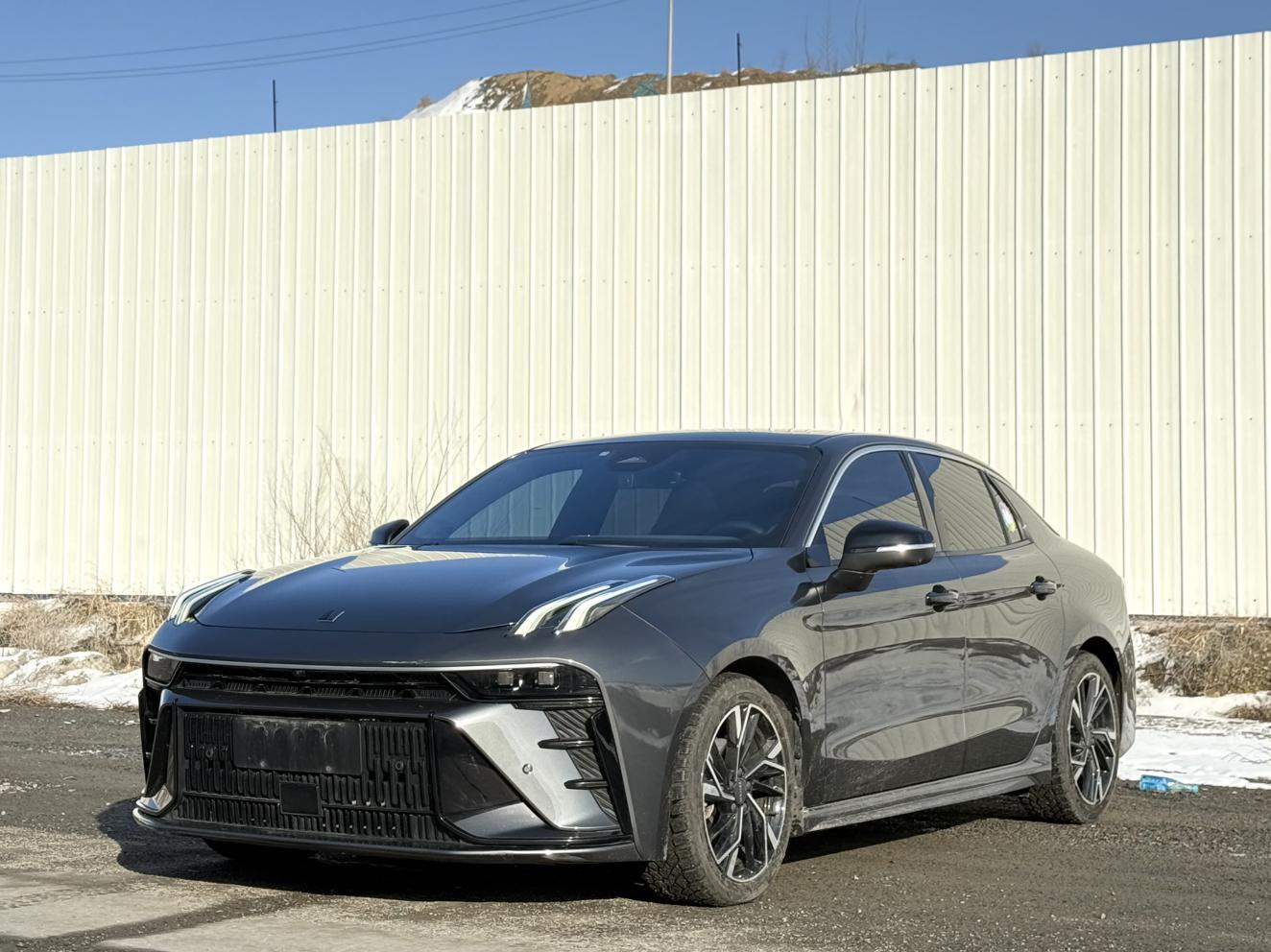 Lynk & Co 03 2023, 1.5 л турбо, робот (DCT), передний, пробег 16 000 км — авто из Китая с пробегом