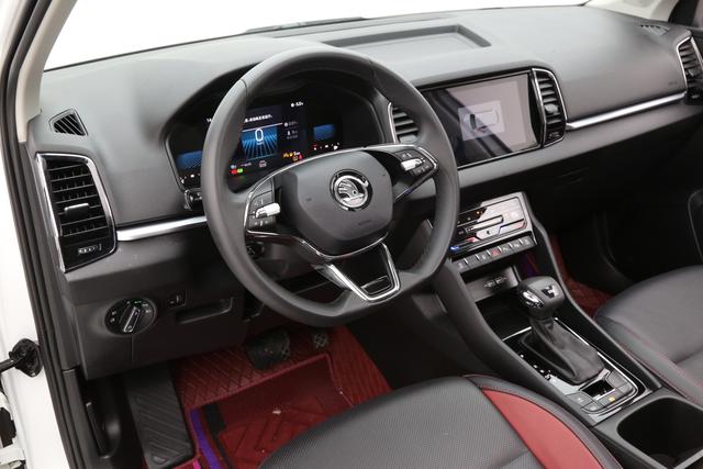 Skoda Karoq 2023, фото 12
