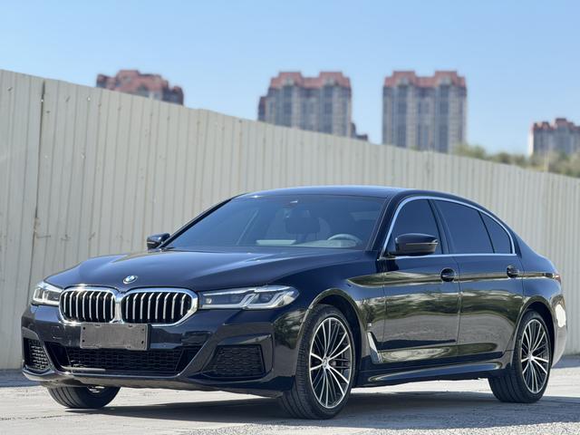 BMW 5 2021, 2 л турбо, автомат, задний, пробег 90 000 км — авто из Китая с пробегом