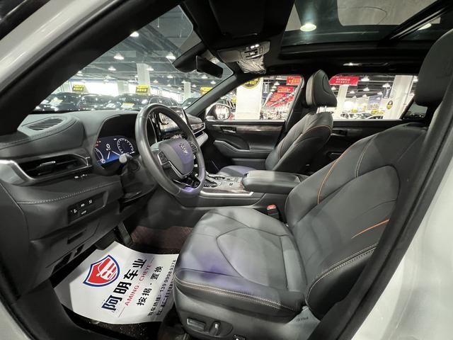 Toyota Crown 2024, фото 4