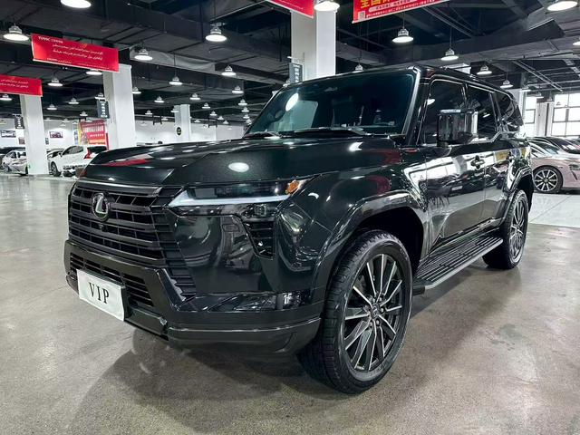Lexus GX 2024, 2.4 л турбо, автомат, полный, пробег 15 000 км — авто из Китая с пробегом