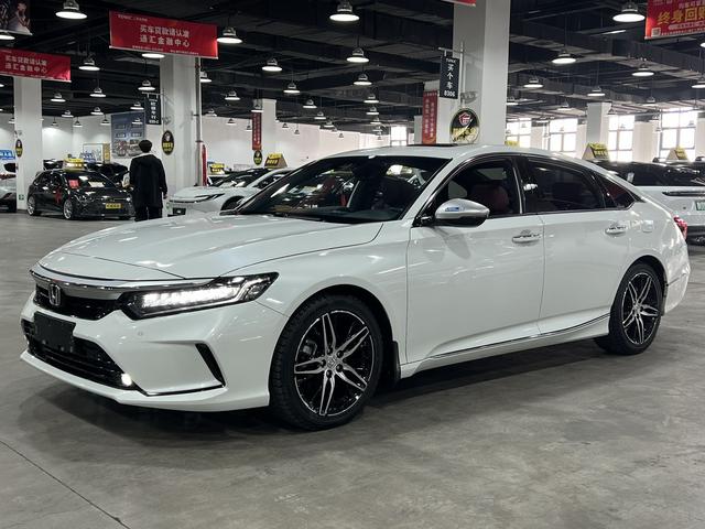 Honda Inspire 2022, 1.5 л турбо, вариатор (CVT), передний, пробег 50 000 км — авто из Китая с пробегом