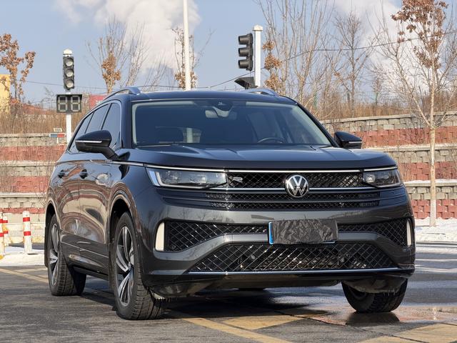 Volkswagen Tiguan 2024, фото 2