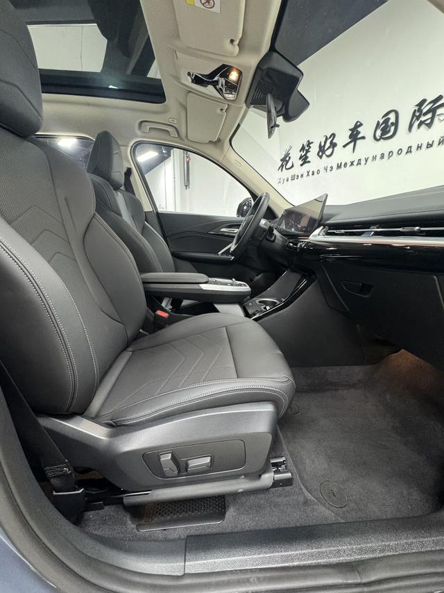 BMW X1 2023, фото 11
