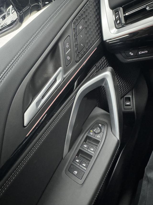 BMW X1 2023, фото 12