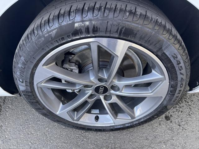 Audi A4L 2022, фото 14