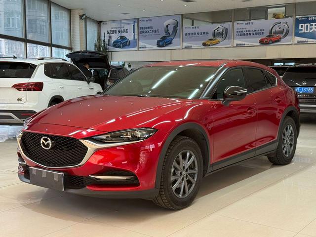 Mazda CX-4 2021, 2 л, автомат, передний, пробег 28 000 км — авто из Китая с пробегом