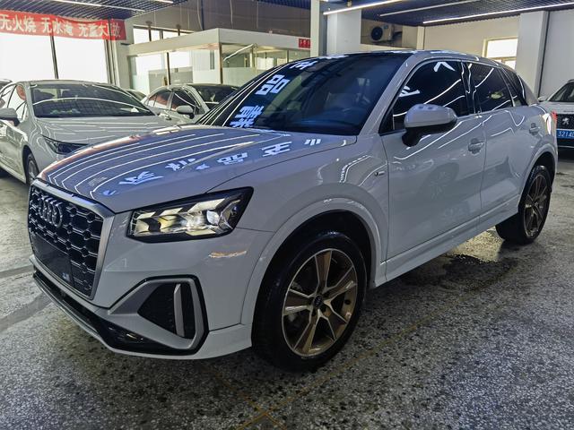 Audi Q2L 2022, 1.4 л турбо, робот (DCT), передний, пробег 73 000 км — авто из Китая с пробегом