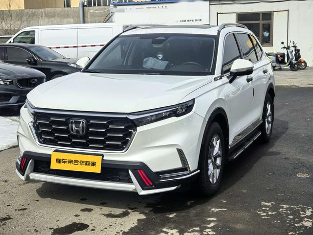 Honda CR-V 2023, 1.5 л турбо, вариатор (CVT), передний, пробег 100 000 км — авто из Китая с пробегом