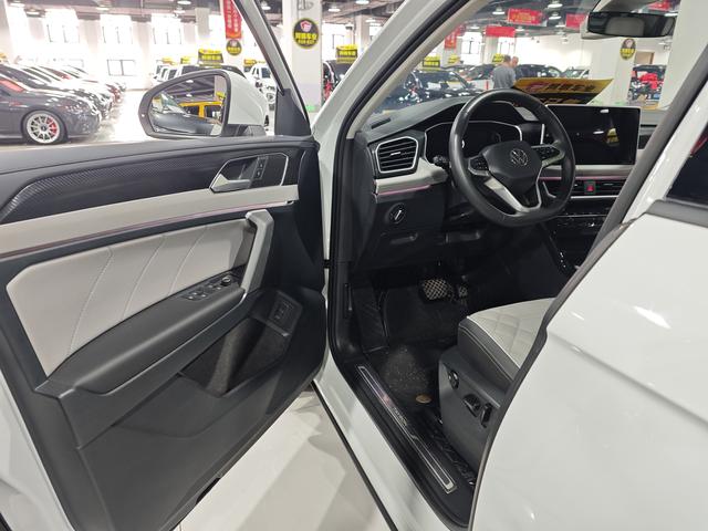 Volkswagen Tayron 2023, фото 9