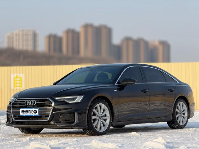 Audi A6L 2022, 2 л турбо, робот (DCT), передний, пробег 120 000 км — авто из Китая с пробегом