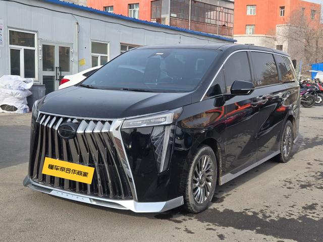 GAC M8 2023, 2 л турбо, автомат, передний, пробег 50 000 км — авто из Китая с пробегом