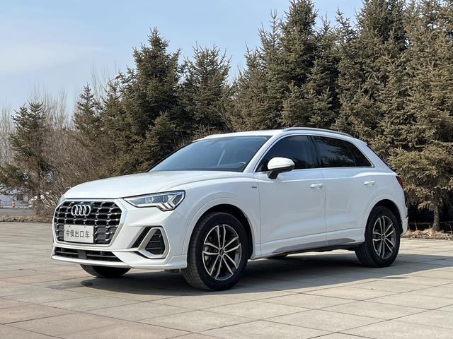 Audi Q3 2022, 1.4 л турбо, робот (DCT), передний, пробег 49 000 км — авто из Китая с пробегом