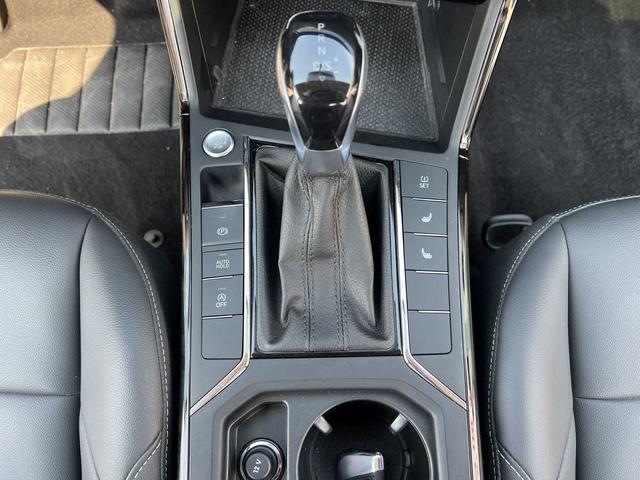 Volkswagen Passat 2022, фото 14