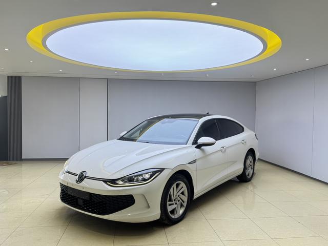 Volkswagen Lingdu 2022, 1.4 л турбо, робот (DCT), передний, пробег 22 000 км — авто из Китая с пробегом