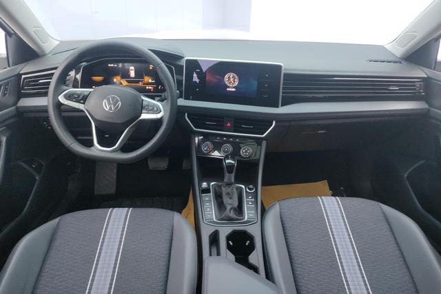 Volkswagen Jetta 2024, фото 14