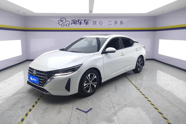 Nissan Sylphy 2023, 1.6 л, вариатор (CVT), передний, пробег 12 300 км — авто из Китая с пробегом